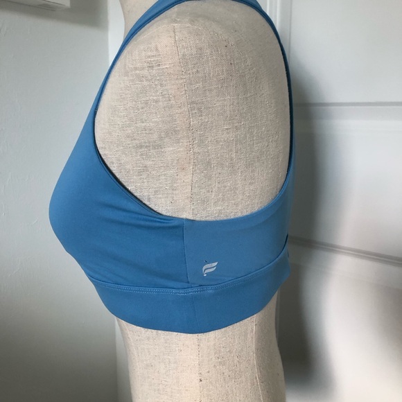 Fabletics Oasis Front Twist Bra - Picture 3 of 7